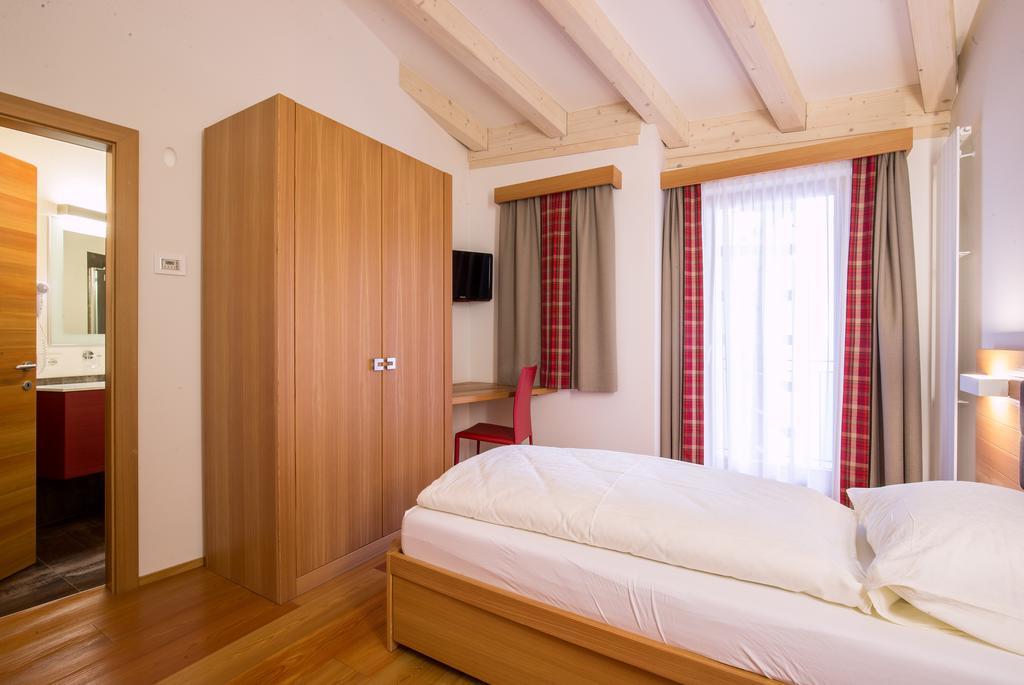 Hotel Al Cervo Tesero Exterior photo