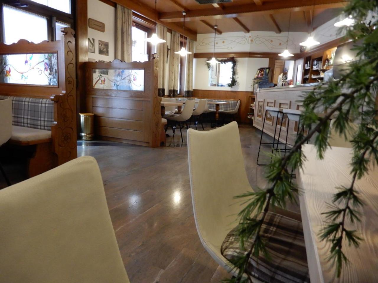 Hotel Al Cervo Tesero Exterior photo